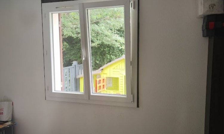 Habillage de fenêtres PVC à SAINT SAVIN 